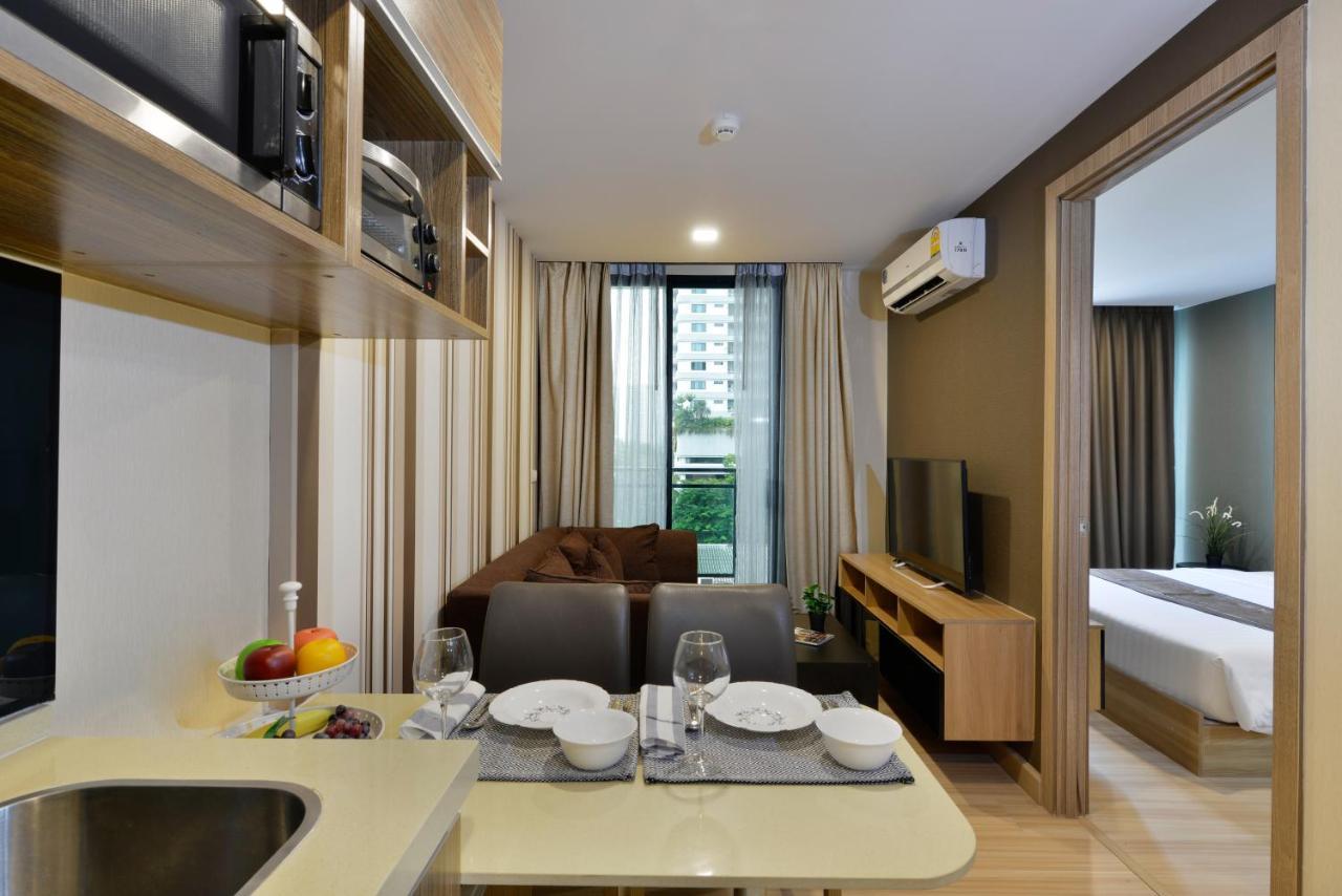 Ramada By Wyndham Bangkok Ten Ekamai Residences Buitenkant foto