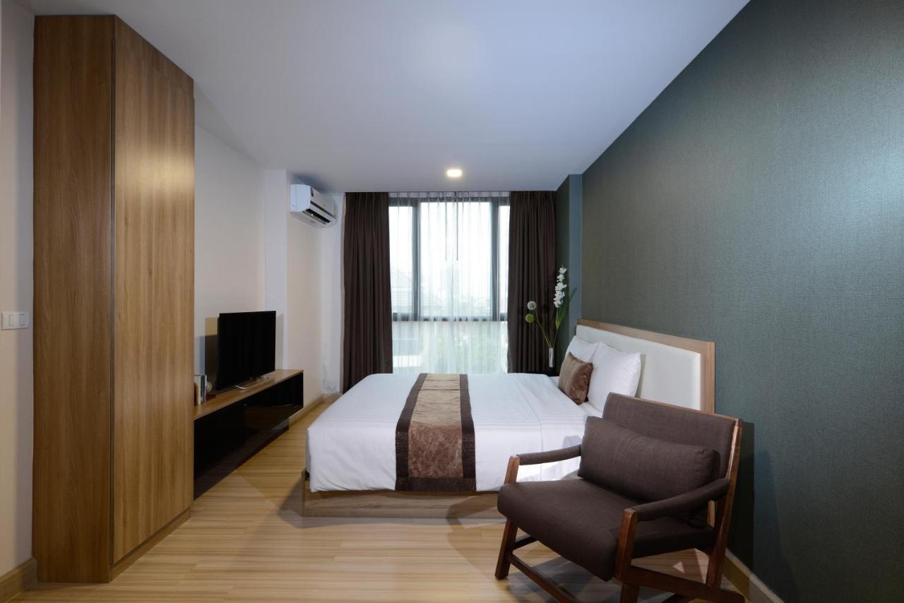 Ramada By Wyndham Bangkok Ten Ekamai Residences Buitenkant foto