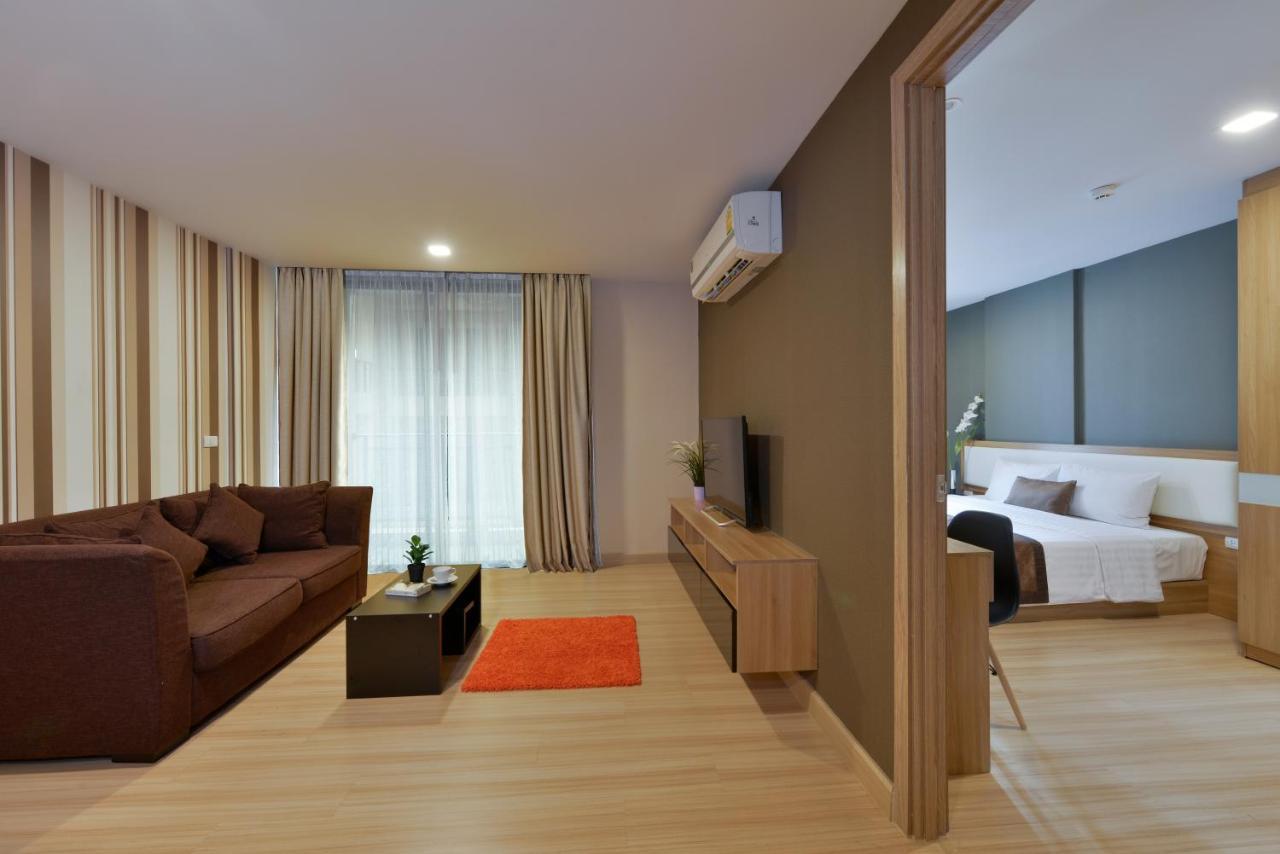 Ramada By Wyndham Bangkok Ten Ekamai Residences Buitenkant foto