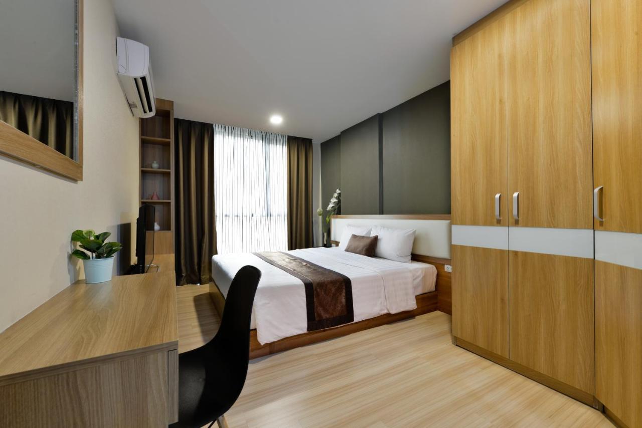 Ramada By Wyndham Bangkok Ten Ekamai Residences Buitenkant foto