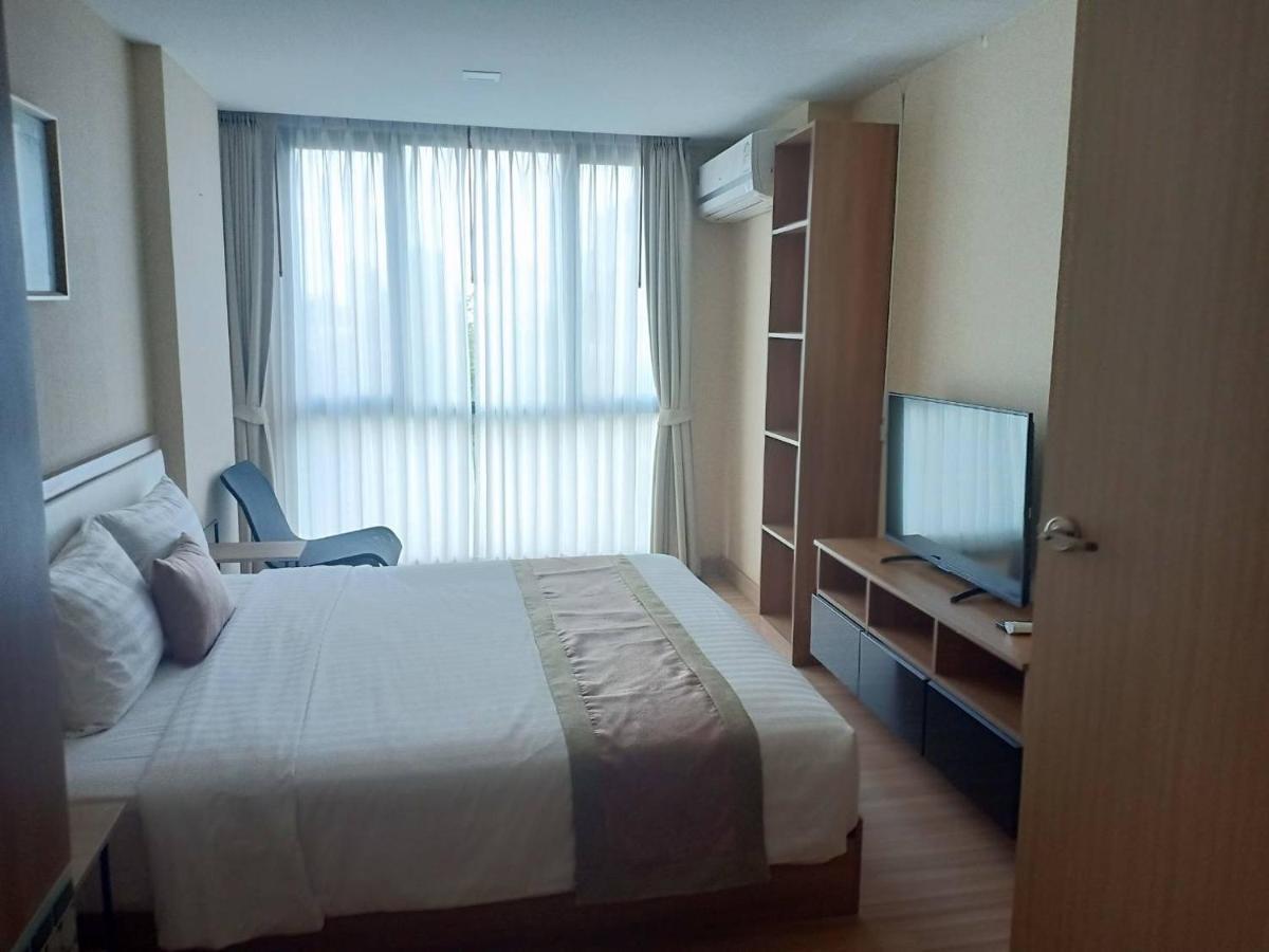 Ramada By Wyndham Bangkok Ten Ekamai Residences Buitenkant foto