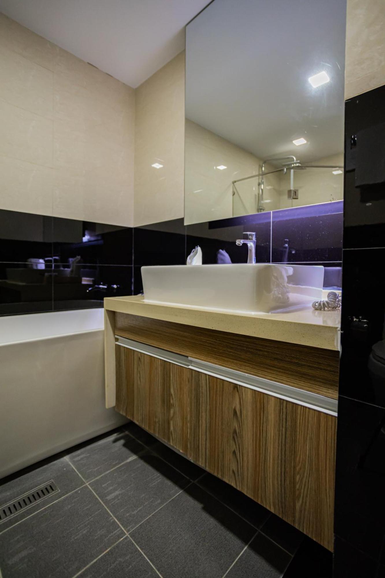 Ramada By Wyndham Bangkok Ten Ekamai Residences Buitenkant foto